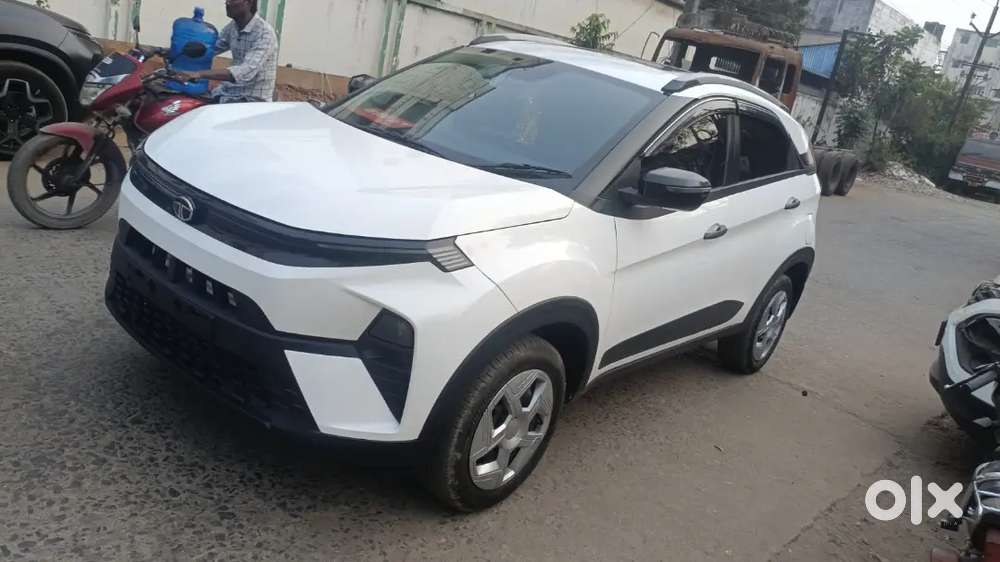 Tata Nexon Pure 2024