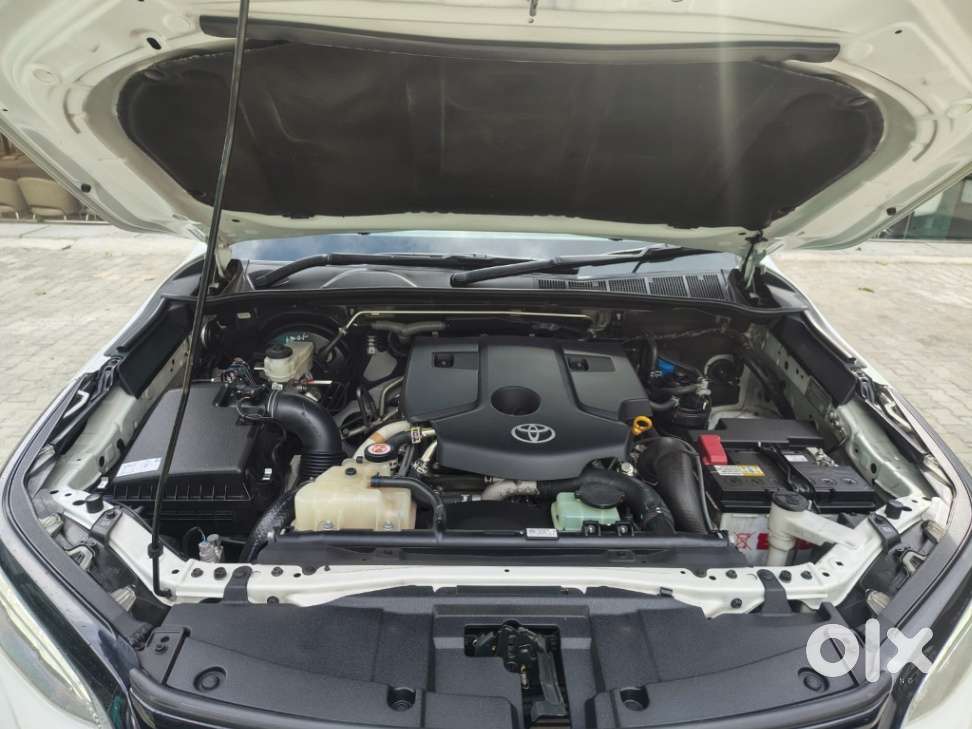 Toyota Fortuner Legender 4x4 At 2.8, 2025