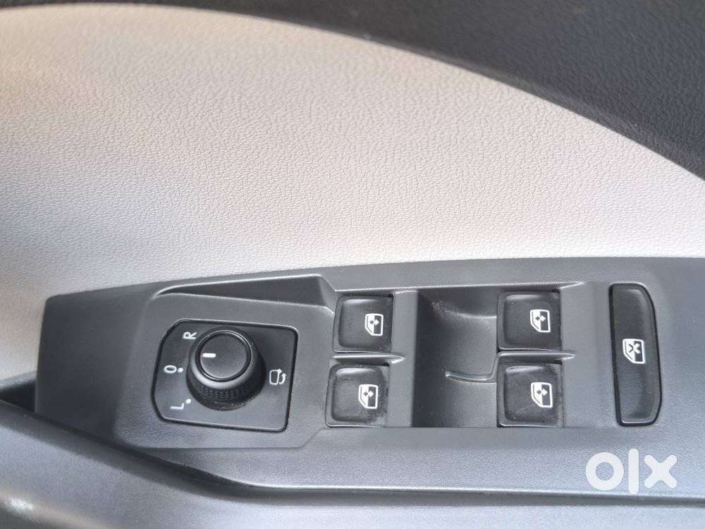 Skoda Kushaq Prestige 1.0 Tsi At, 2025, Petrol