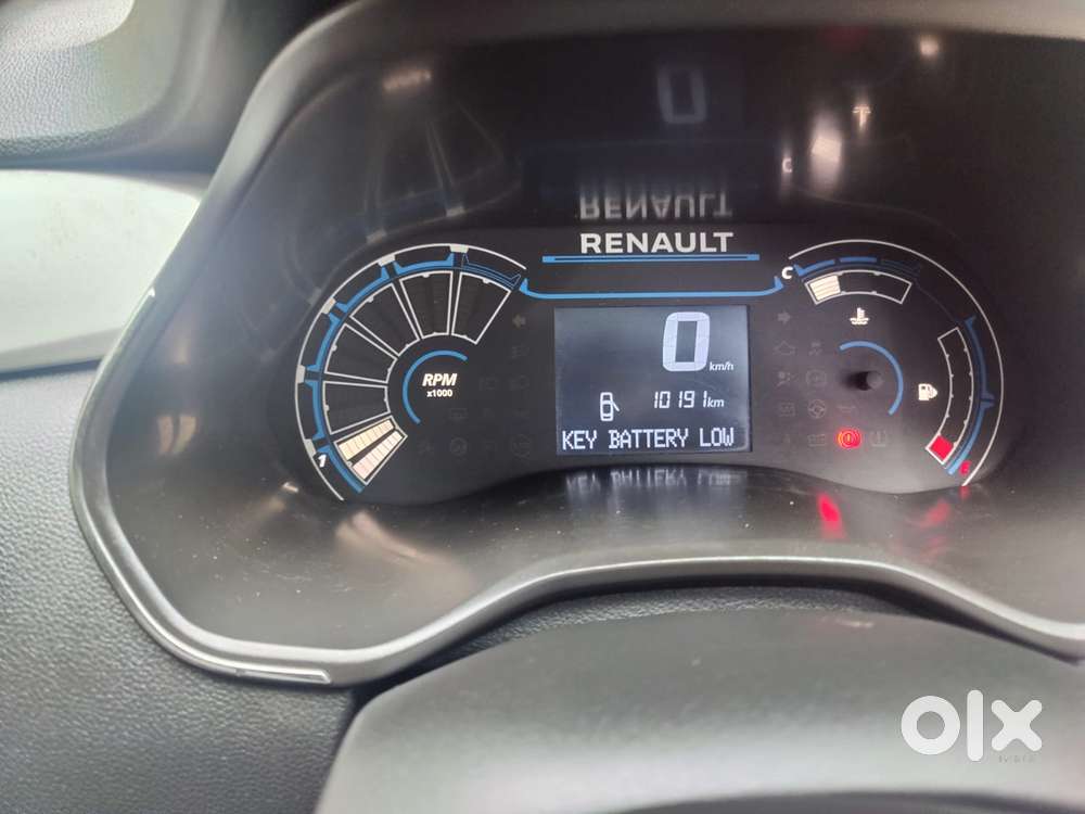 Renault Triber 1.0 Rxz Dual Tone, 2022, Petrol