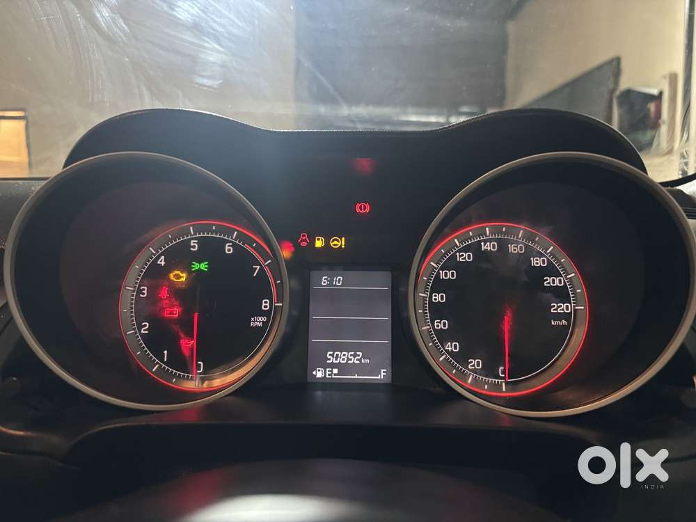 Maruti Suzuki Swift Vxi + Manual, 2023, Petrol