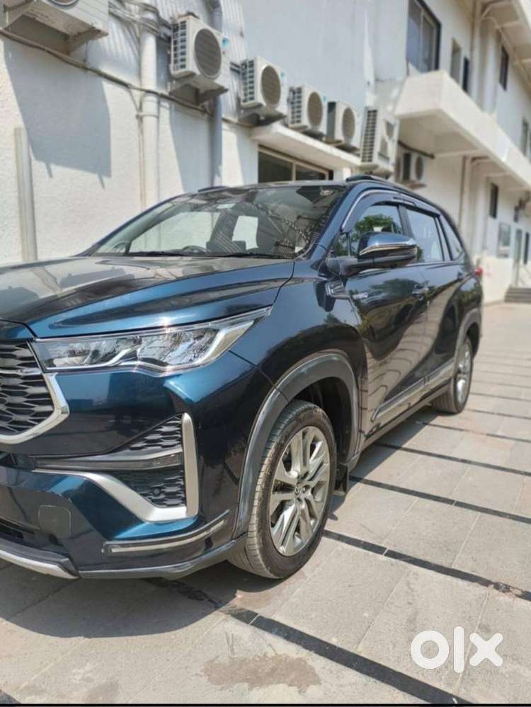 Toyota Innova Hycross 2.0 Zx Hybrid 7 Str, 2023, Petrol