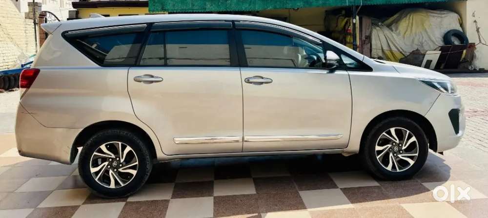 Toyota Innova Crysta 2022 Diesel 89000 Km Driven
