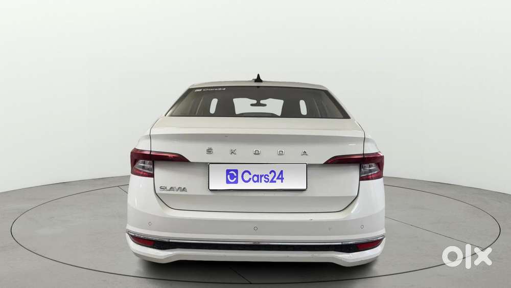 Skoda Slavia 1.0 Tsi Style At, 2023, Petrol