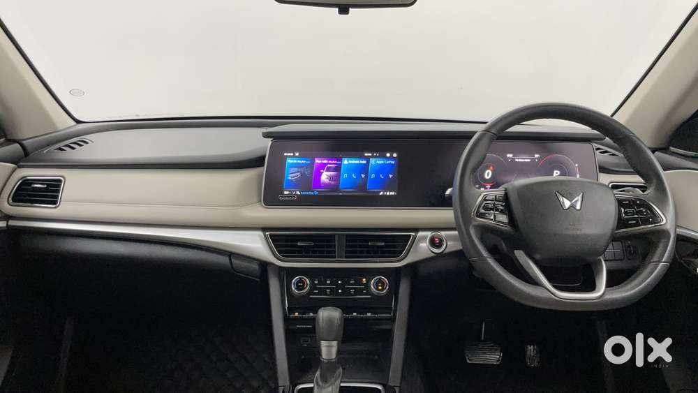 Mahindra Xuv700 2.0 Ax 7 Petrol At Luxury Pack Str, 2025, Petrol