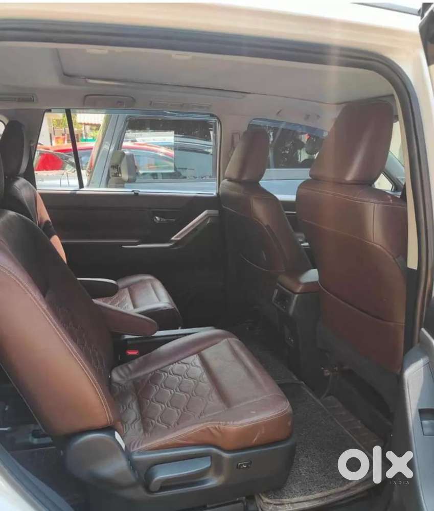 Toyota Innova Hycross 2.0 Zx (o) Hybrid 7 Str, 2023, Petrol