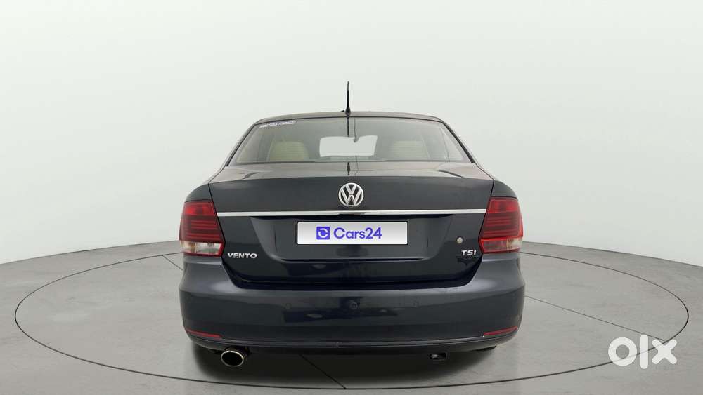 Volkswagen Vento 1.2 Highline Plus At 16 Alloy, 2016, Petrol