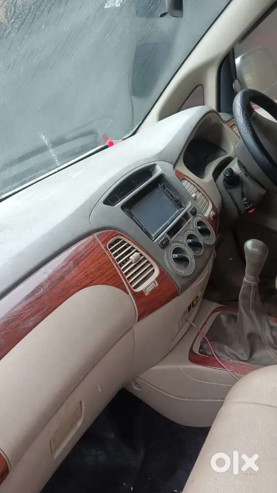 Toyota Innova 2009 Diesel (1st Owner) - Bahut Hi Achhi Condition Mein!