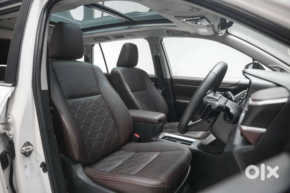 Toyota Innova Hycross 2.0 Zx Hybrid 7 Str, 2023, Petrol