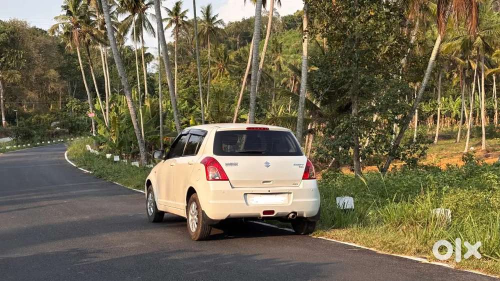 Front Glass Replaced Replaced Recently   Service History Available