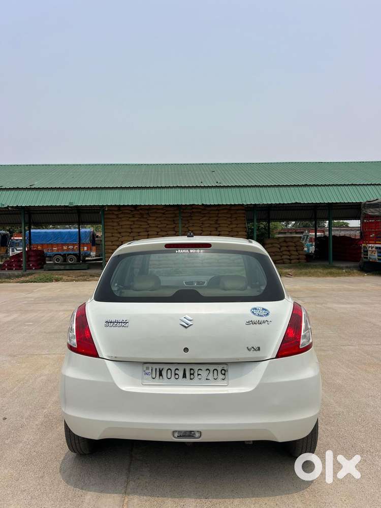 Maruti Suzuki Swift Vxi With Abs, 2013, Petrol