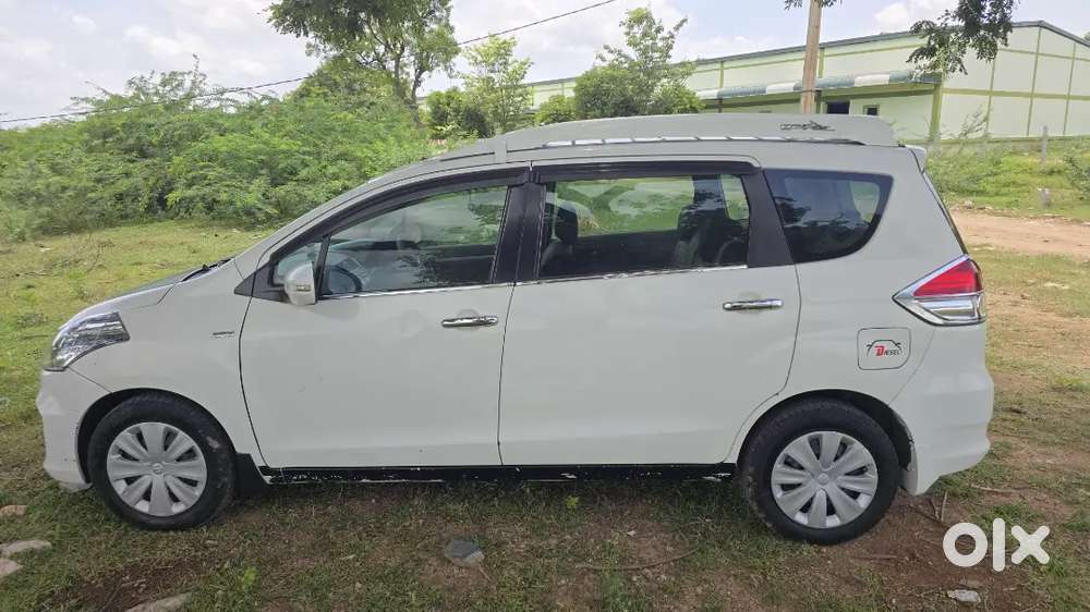 2 Keys Avilabel
