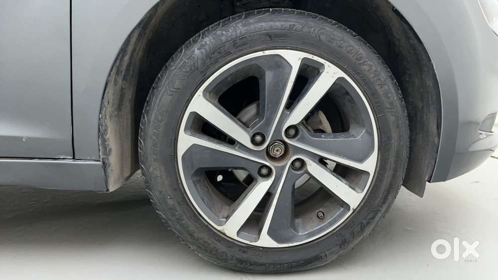 Tata Altroz Xz, 2023, Petrol