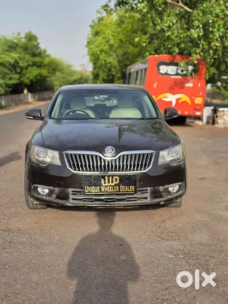 Skoda Superb 2014 Petrol Well Maintained