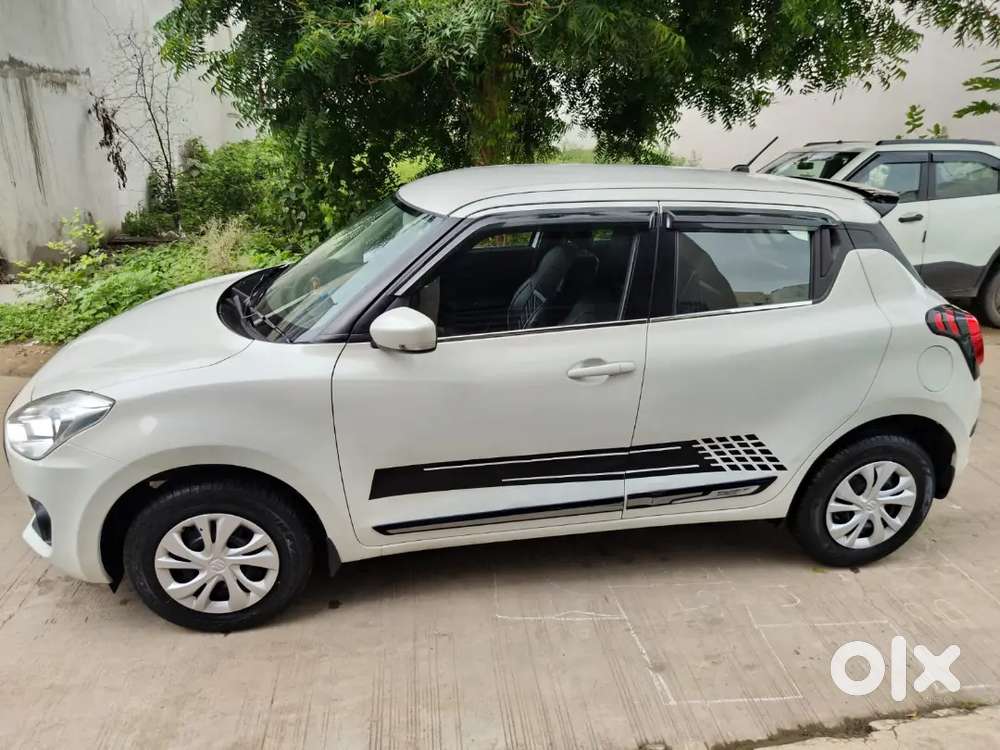 Maruti Suzuki Swift 2023 Petrol Manual