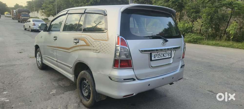 Toyota Innova 2.5 G (diesel) 8 Seater, 2013, Diesel