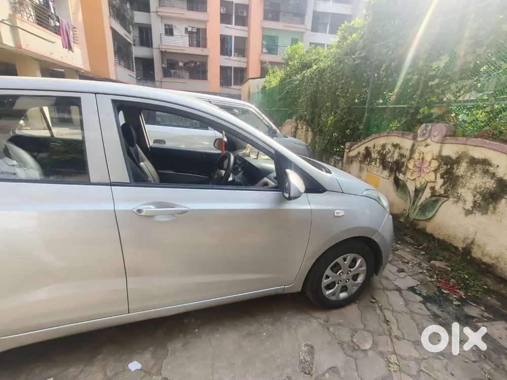Hyundai Grand I10 2016 Petrol 89406 Km Driven