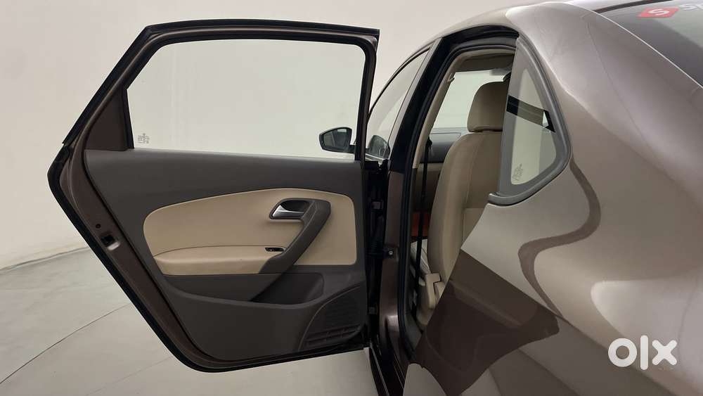Volkswagen Vento 2013-2015 1.2 Tsi Highline At, 2016, Petrol