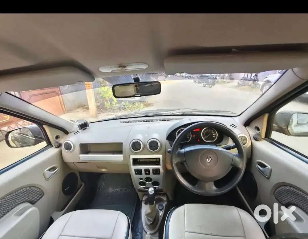 Mahindra Renault Logan 2010