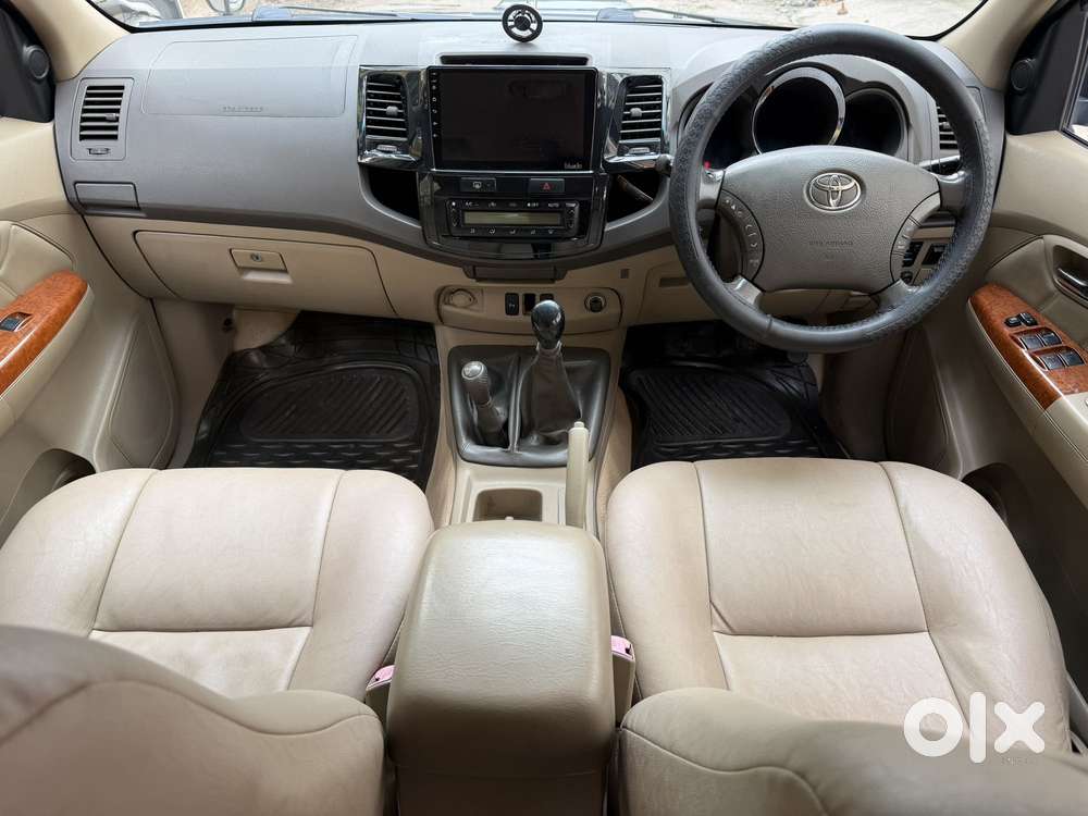 Toyota Fortuner 3.0 4x4 Manual, 2011, Diesel