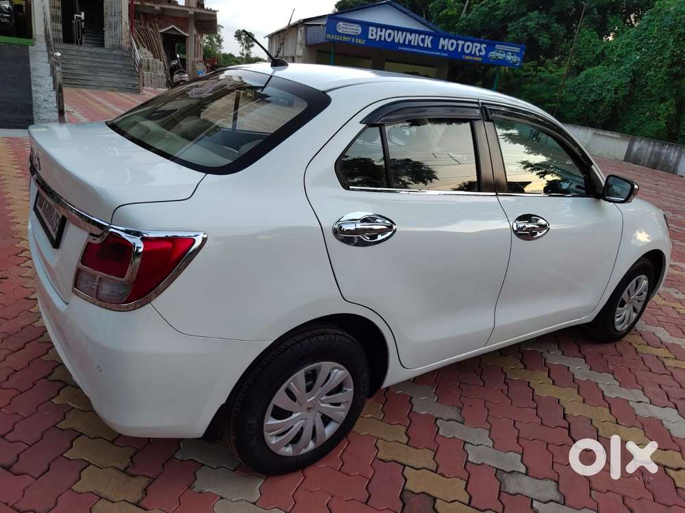 Maruti Suzuki Dzire 1.2 Vxi, 2022, Petrol