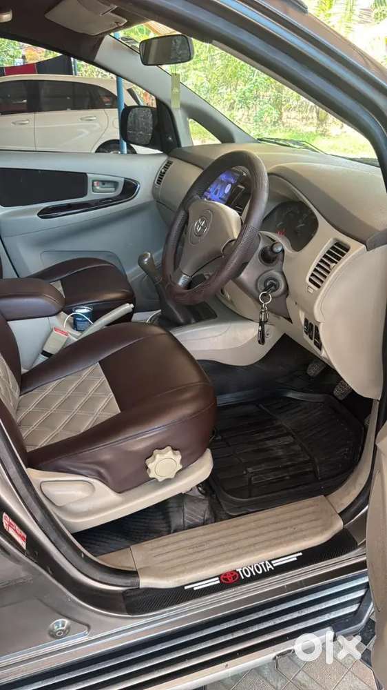Toyota Innova 2010 Diesel 135000 Km Driven