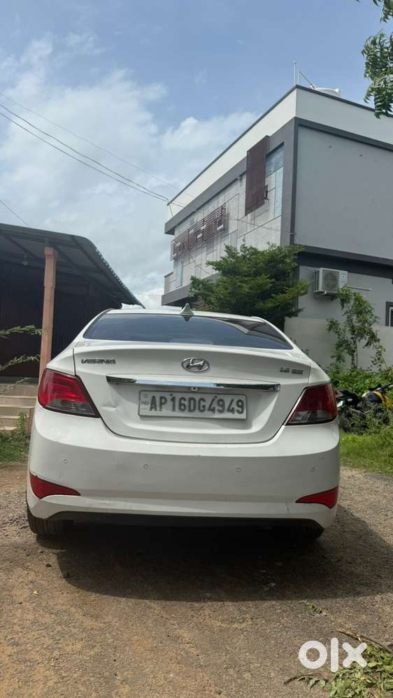 Hyundai Verna 2016