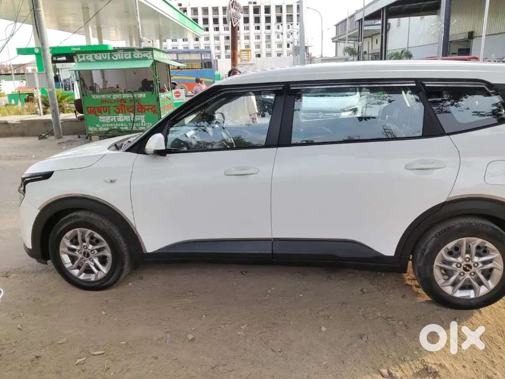 Kia Carens 2023 Diesel 62000 Km Driven