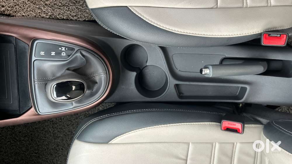 Hyundai Aura Sx Plus Automatic, 2021, Petrol