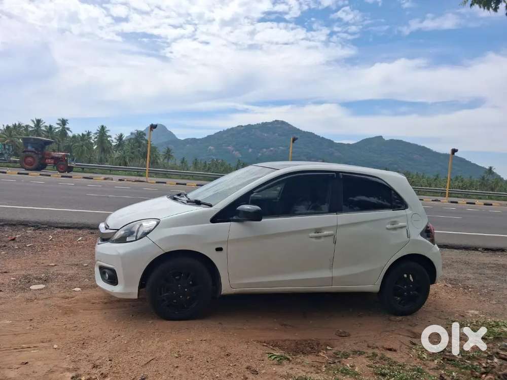 Honda Brio 1.2 V 2013