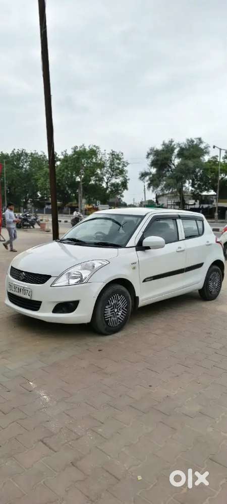 2nd Owner Maruti Swift Lxi 2014