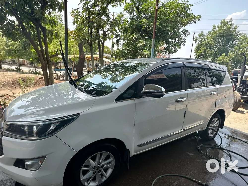 Toyota Innova Crysta
