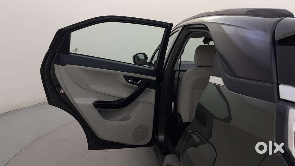 Tata Nexon 1.2 Revotron Xza Plus (l), 2022, Petrol