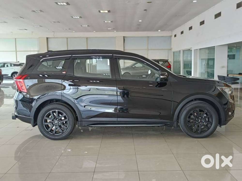 Mahindra Xuv700 2.2 Ax 7 Diesel At Luxury Pack Str, 2025, Diesel