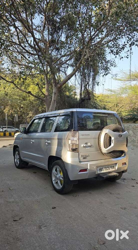 Mahindra Tuv 300