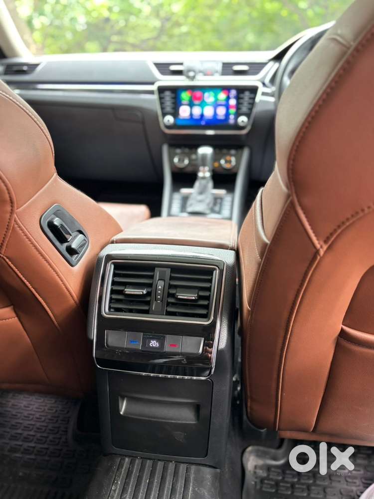 Skoda Superb 2023 Petrol Variant