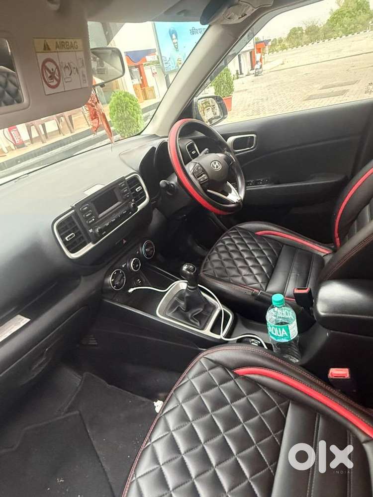 Hyundai Venue 2019 Petrol Well Maintained
