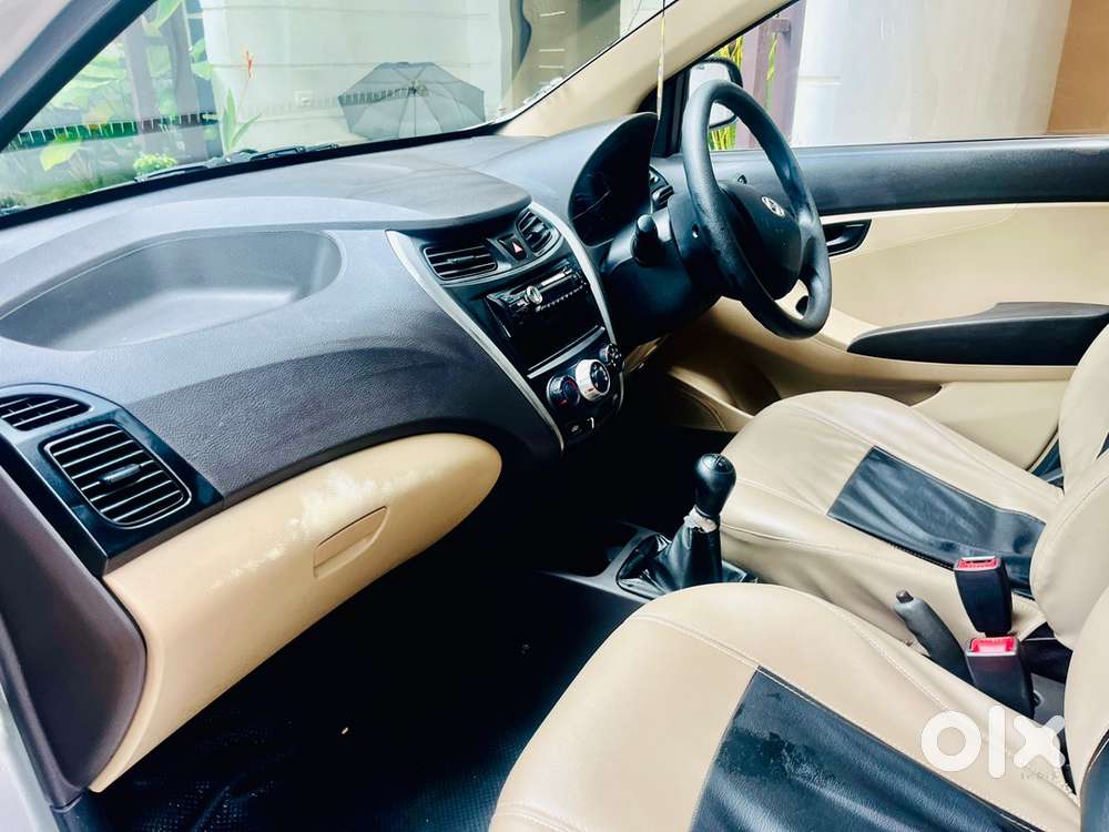 2012 Hyundai Eon, Era +