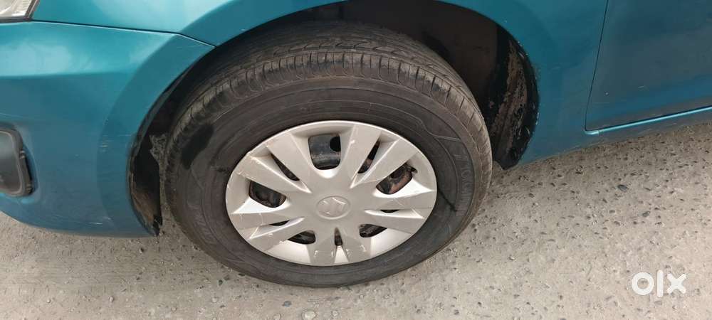 Maruti Suzuki Dzire 1.2 Vxi, 2013, Petrol