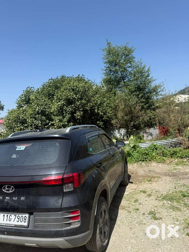 Hyundai Venue Petrol 2024