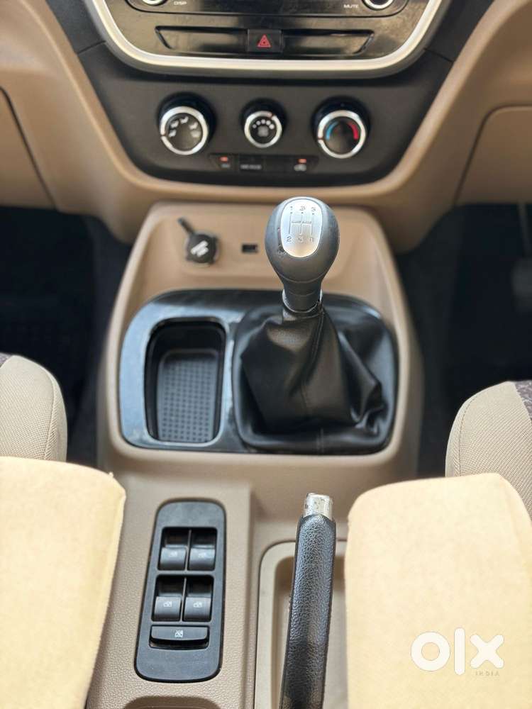 Mahindra Tuv 300 Mhawk100 T8, 2016