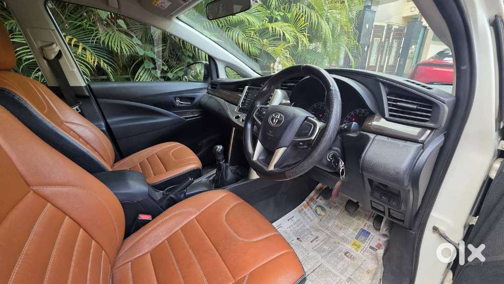 Toyota Innova Crysta 2.4 G Mt, 2023, Diesel