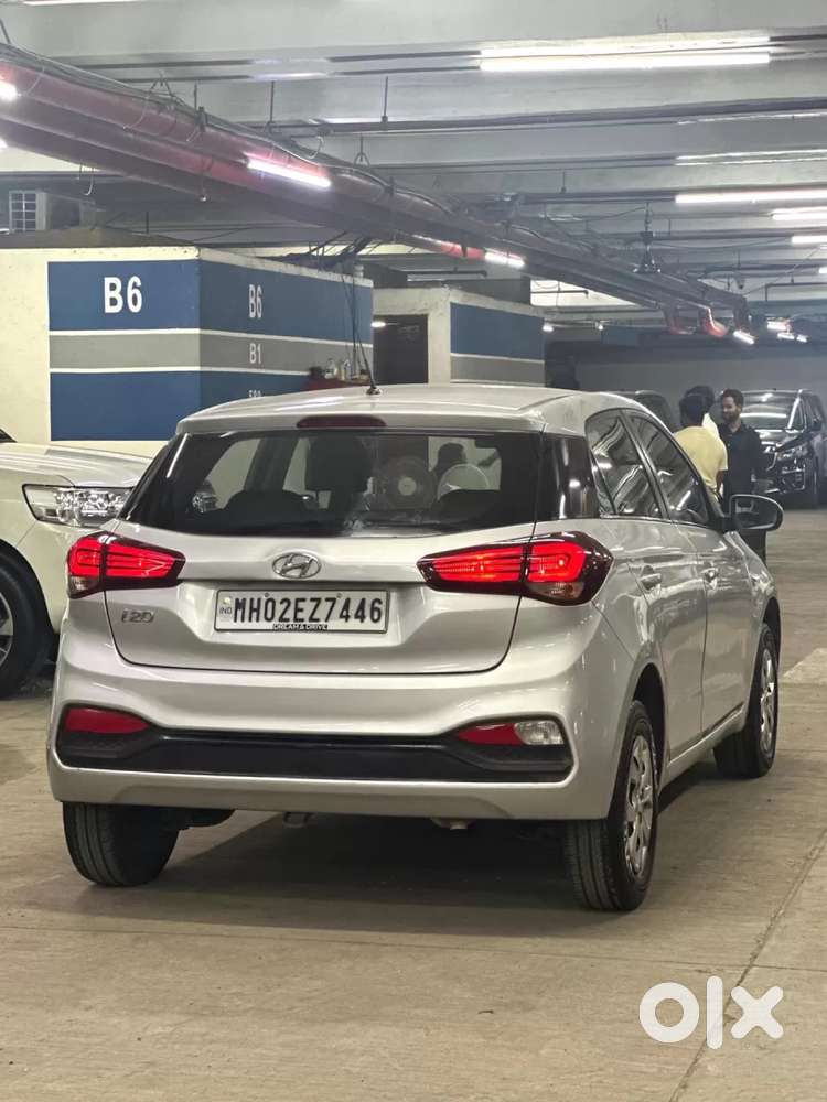 Hyundai Elite I20 1.2magna Executive At, 2018, Petrol