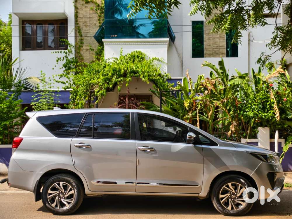 Toyota Innova Crysta 2.4 G Mt 7 Str, 2022, Diesel