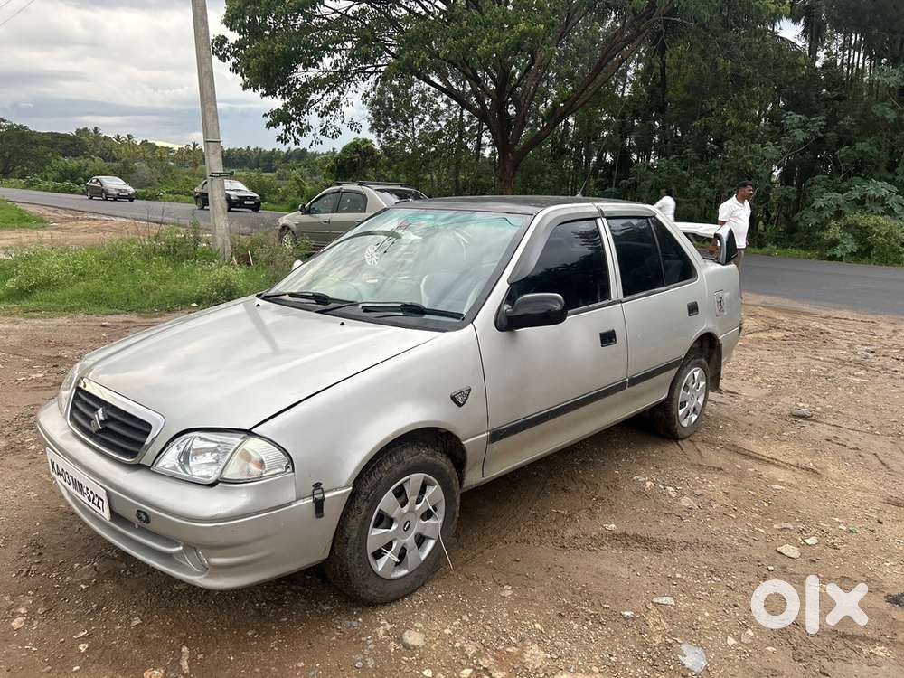 Maruti Suzuki Esteem 2005 Petrol 70000 Km Driven
