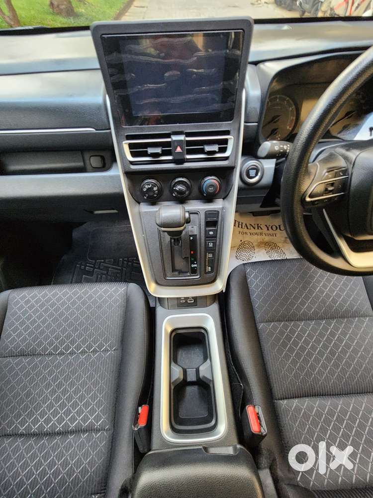 Toyota Innova Hycross 7s Option, 2024, Petrol