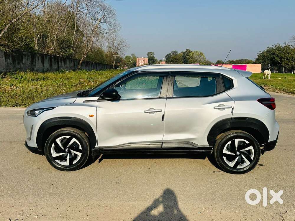 Nissan Magnite 1.0 Xv Premium, 2021, Petrol