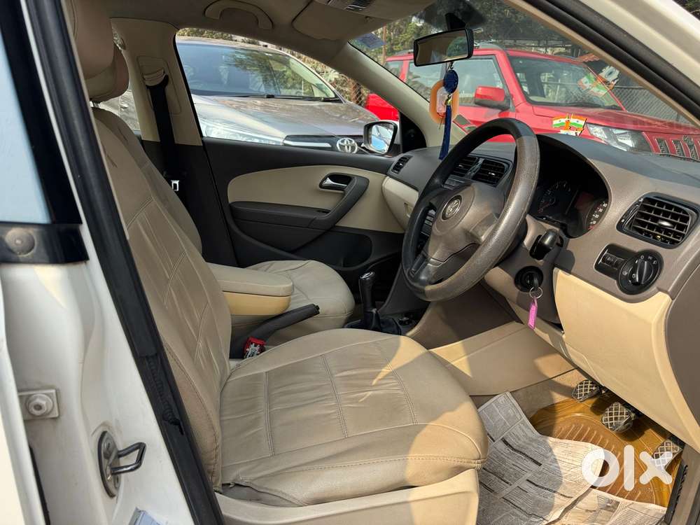 Volkswagen Vento 2010-2013 Petrol Comfortline, 2011, Petrol