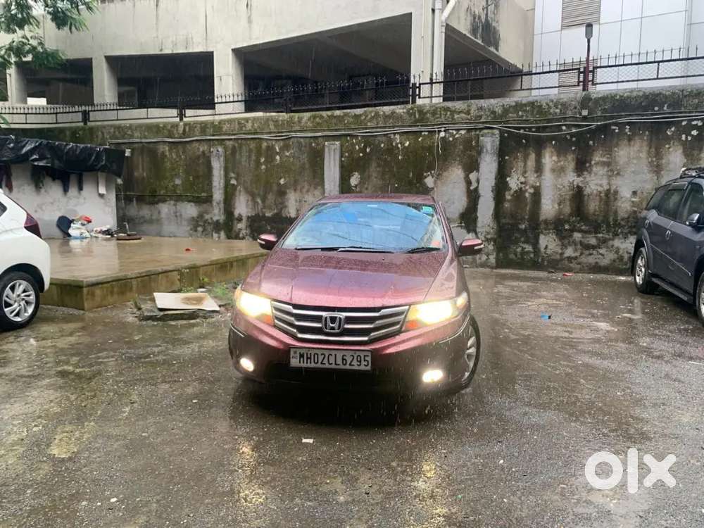 Maroon Honda City I-v Tech 1.5 V 2012