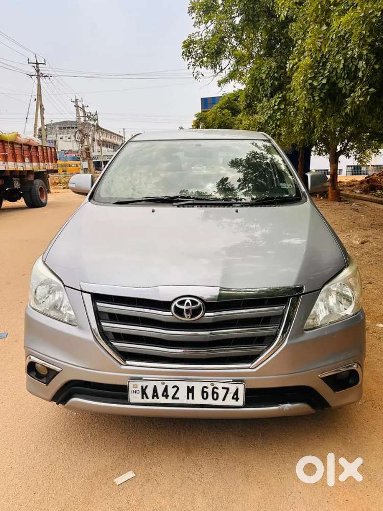 Toyota Innova 2015 Diesel 176000 Km Driven